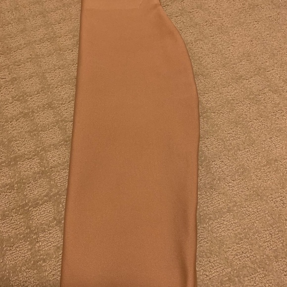 Tan pencil skirt - Picture 2 of 5